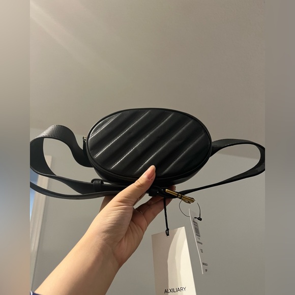 Aritzia Auxiliary Leather Zip Belt Bag - Picture 1 of 2
